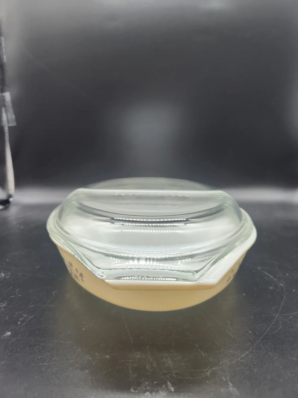 Vintage Pyrex Golden Acorn 1 1/2 Quart Divided Casserole Dish W/Lid